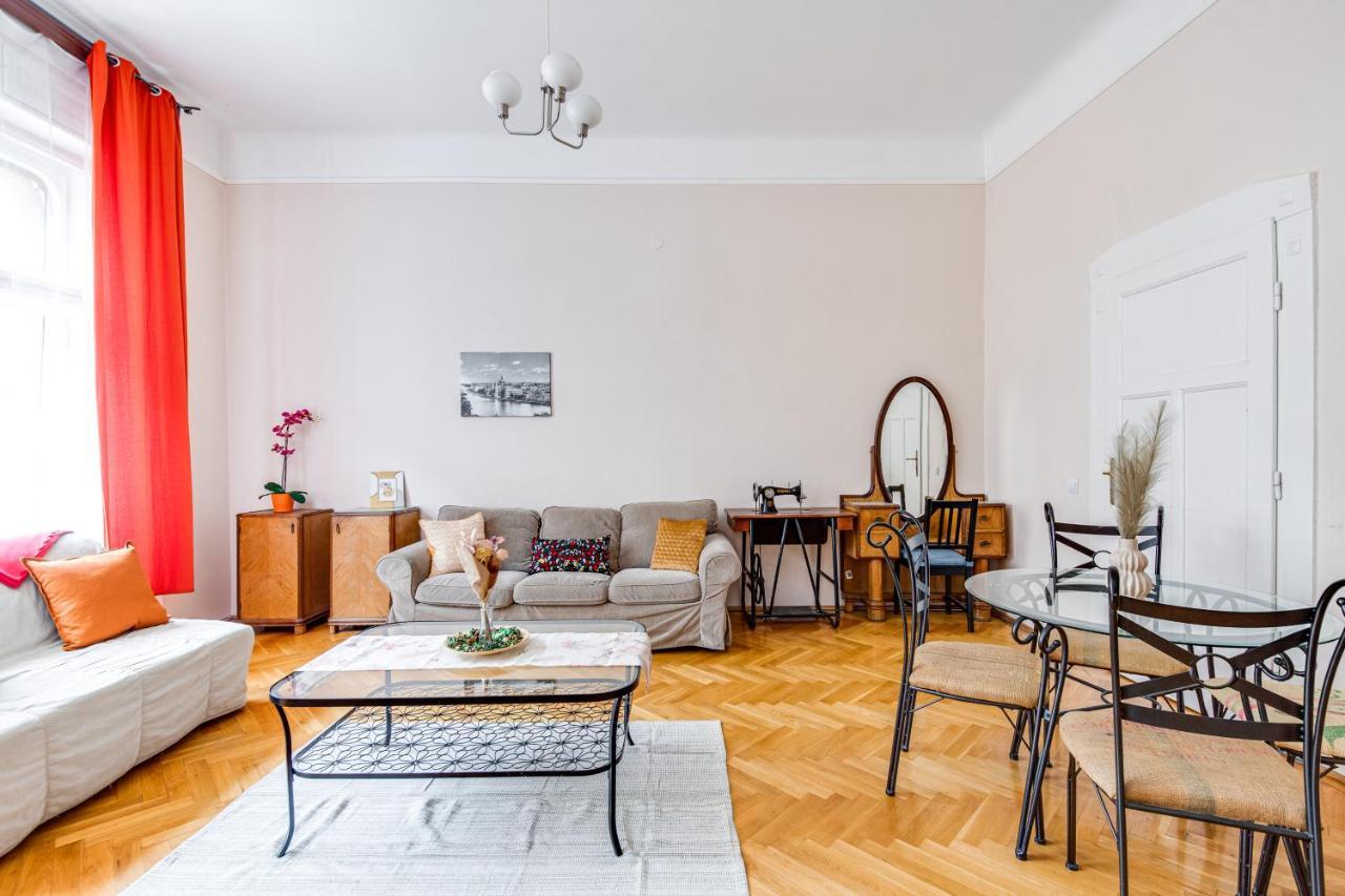 Vintage Apartment In The Jewish Quarter Boedapest Buitenkant foto