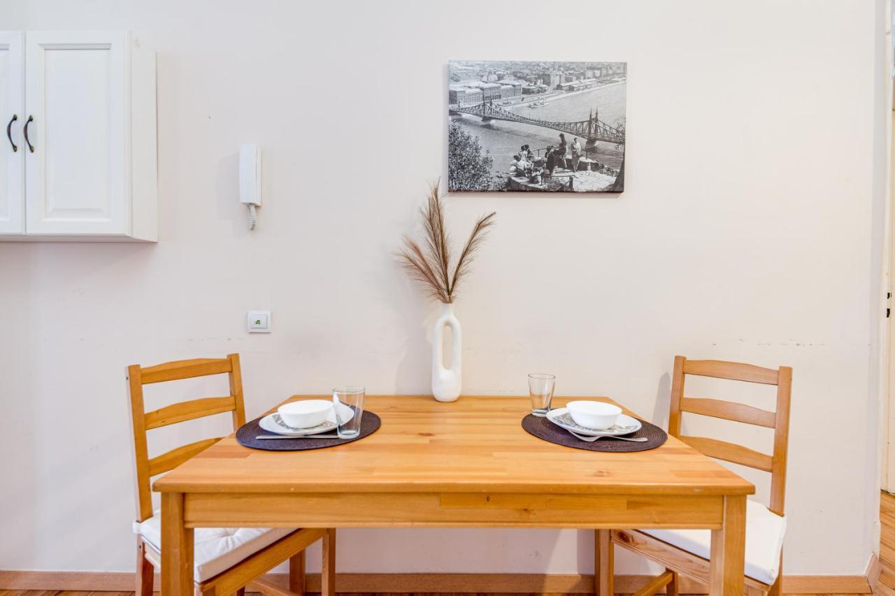Vintage Apartment In The Jewish Quarter Boedapest Buitenkant foto
