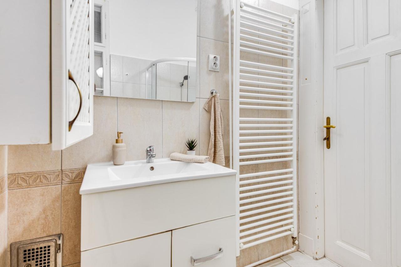 Vintage Apartment In The Jewish Quarter Boedapest Buitenkant foto