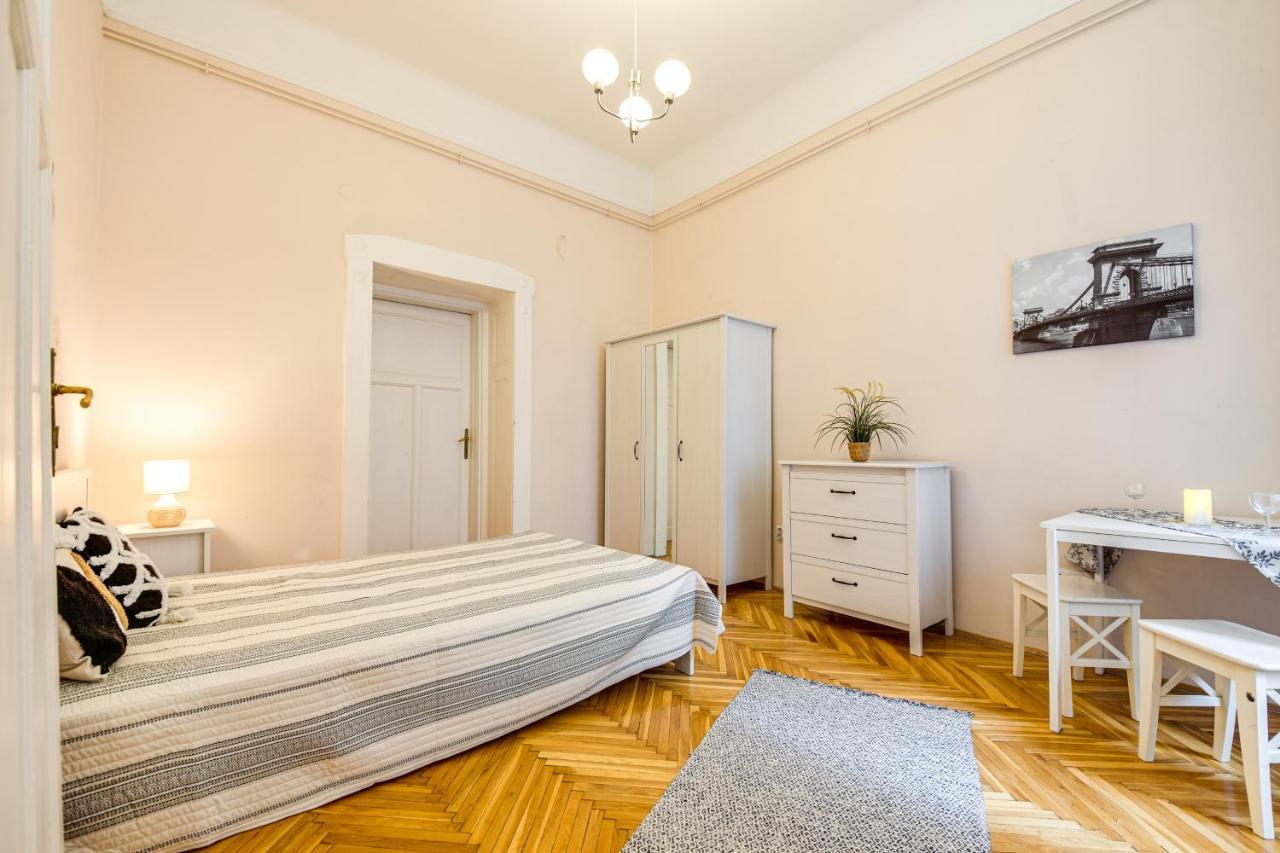 Vintage Apartment In The Jewish Quarter Boedapest Buitenkant foto