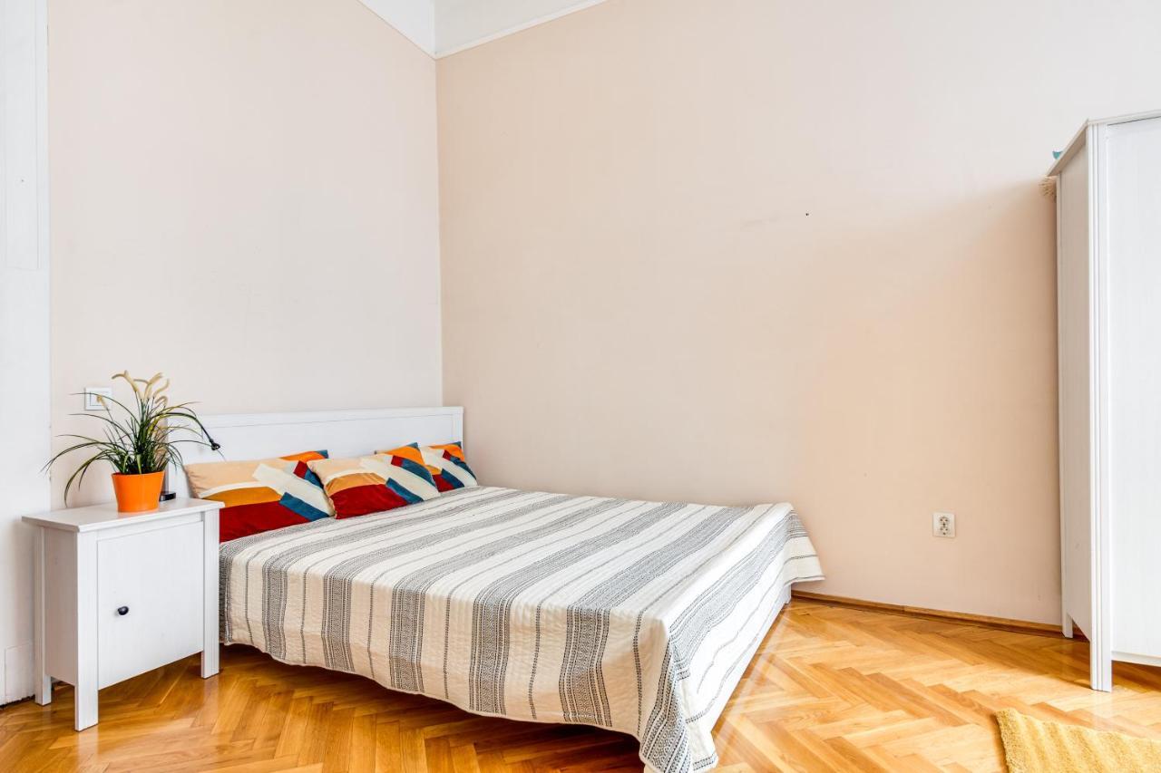 Vintage Apartment In The Jewish Quarter Boedapest Buitenkant foto