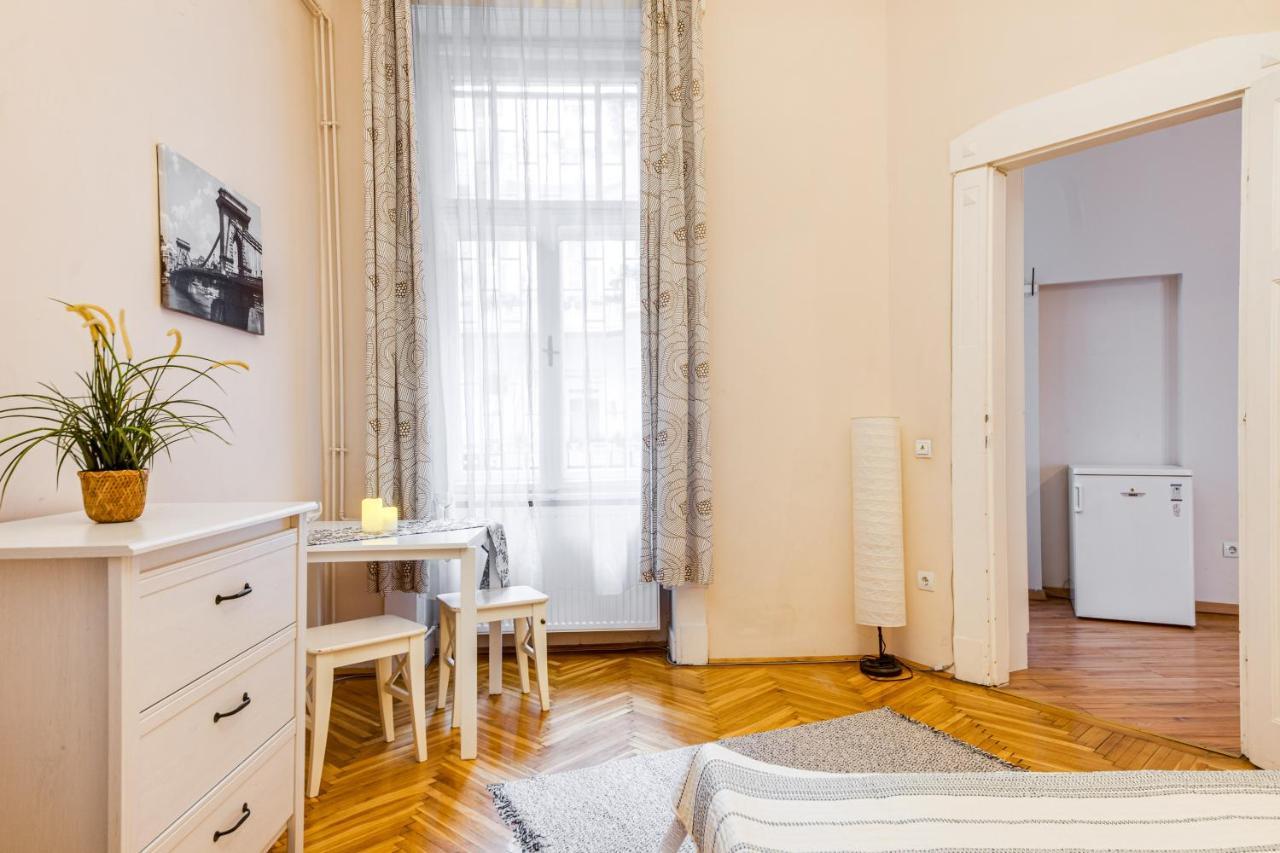 Vintage Apartment In The Jewish Quarter Boedapest Buitenkant foto